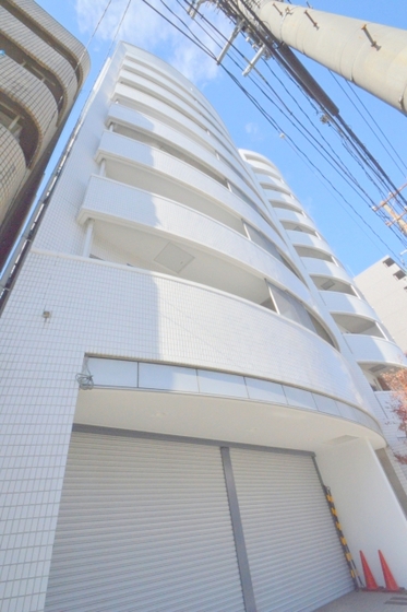 【広島市中区住吉町のマンションの建物外観】