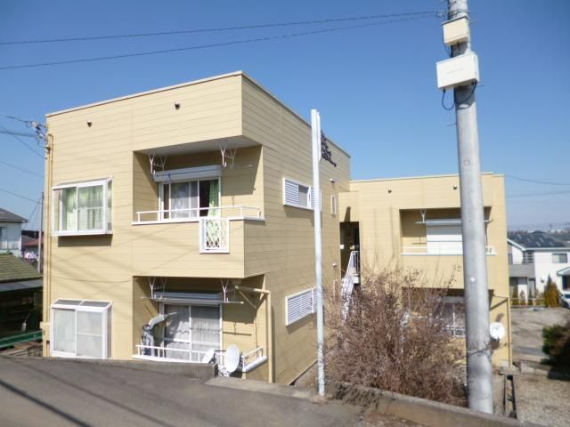 町田市金井のアパートの建物外観