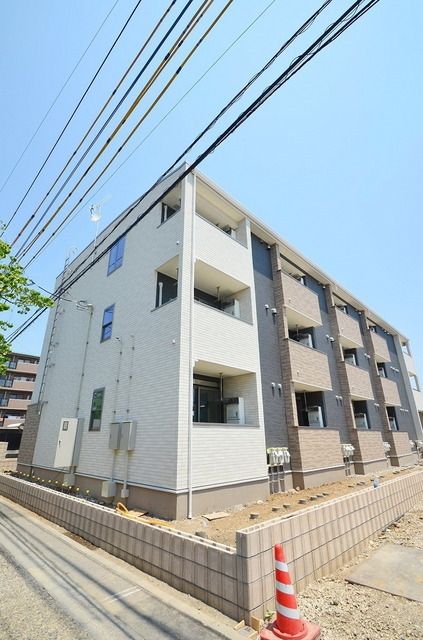 さいたま市南区内谷のアパートの建物外観