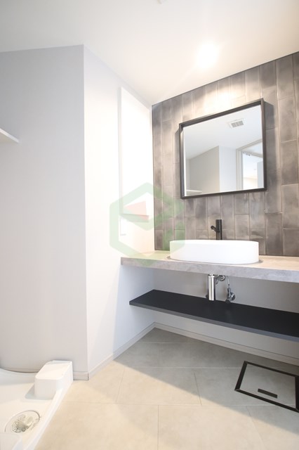 洗面設備　使いやすい洗面所です