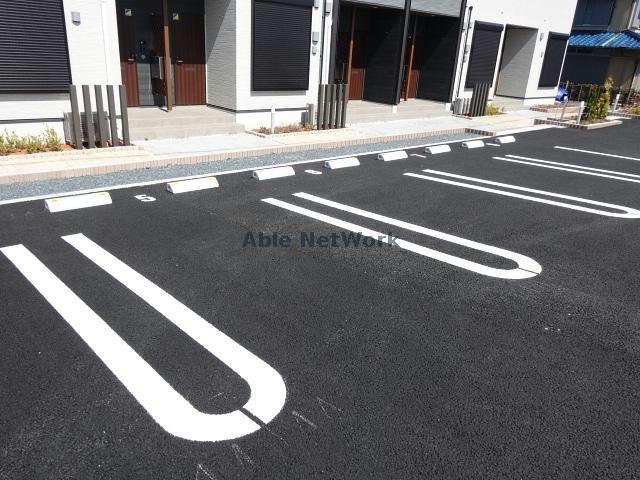 駐車場　駐車場