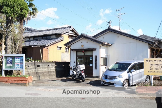 警察署・交番　神戸駐在所（警察署・交番）まで698m