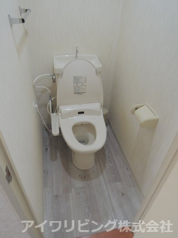 トイレ　【ジュネス桜ヶ丘】