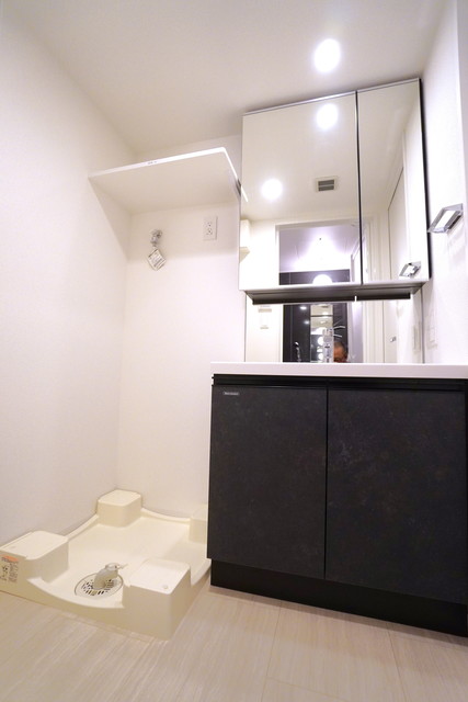 洗面設備　※写真は同タイプ住戸です。