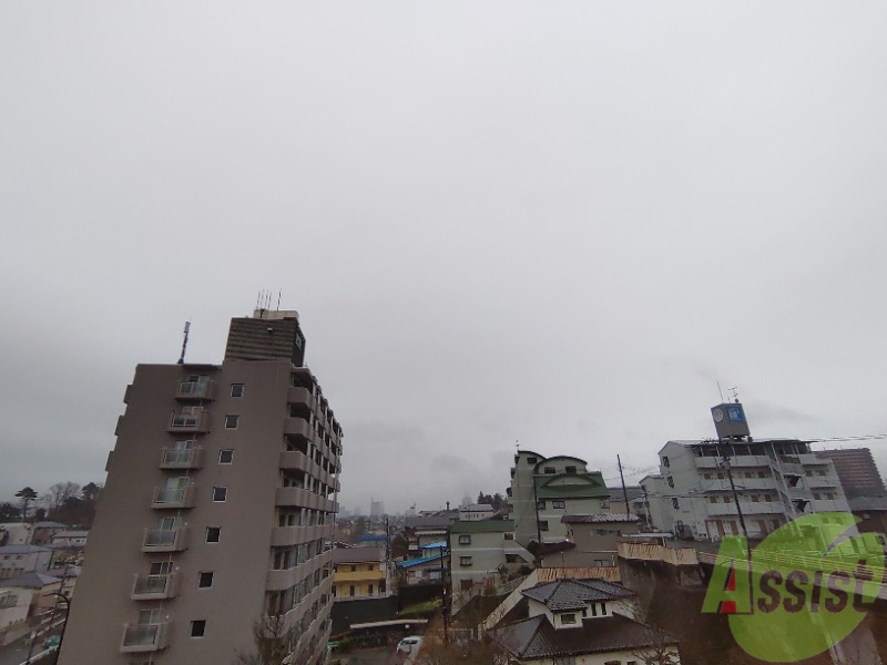 眺望　窓からは大きな空が良く見える気持ちのいい景色が見えます。