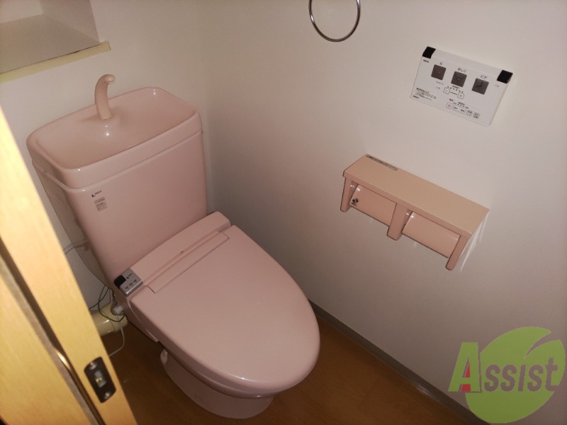 トイレ　トイレは綺麗でウォッシュレットも付いて快適にお使い頂けます。