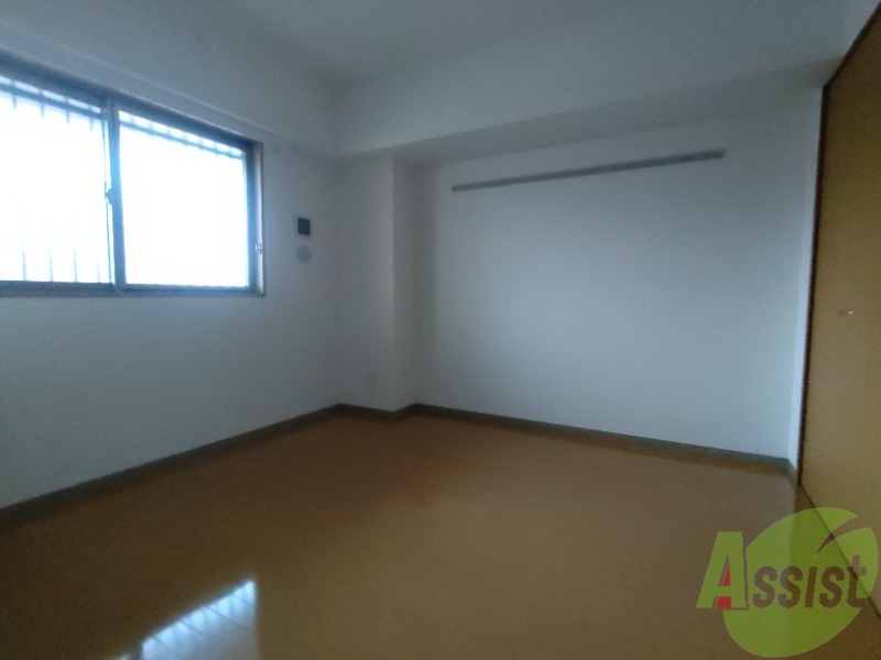 その他部屋・スペース　洋室も６帖ございます。寝室としてご利用できます。