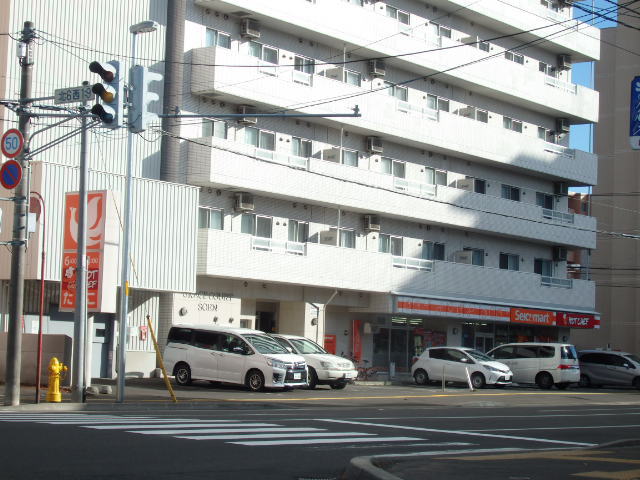 コンビニ　セイコーマート（コンビニ）まで341m