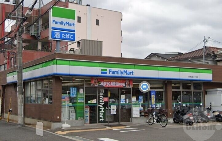コンビニ　ファミリーマート摂津正雀三丁目店（コンビニ）まで368m