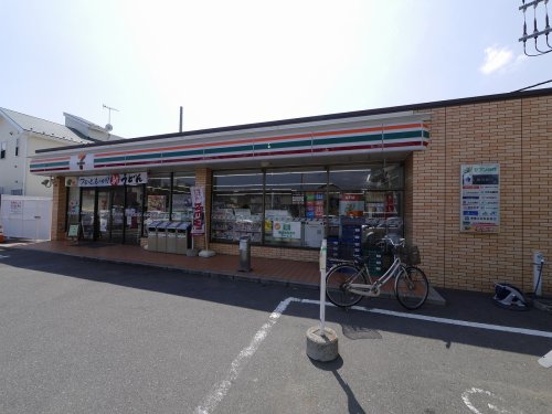 コンビニ　セブンイレブン藤沢片瀬山店（コンビニ）まで486m