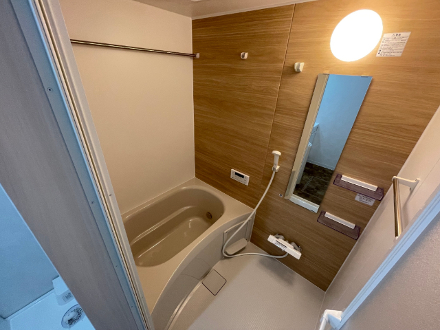 バス・シャワールーム　他部屋の参考写真でございます。