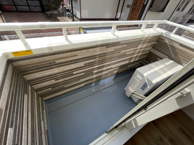 バルコニー　他部屋の参考写真でございます。