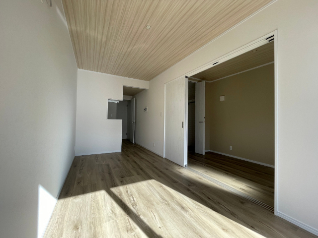 居室・リビング　他部屋の参考写真でございます。