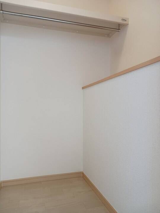 収納　ウォークインクローゼット
