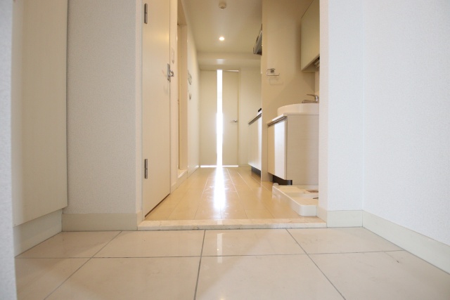 玄関　※別室の参考写真の為、現況優先です。