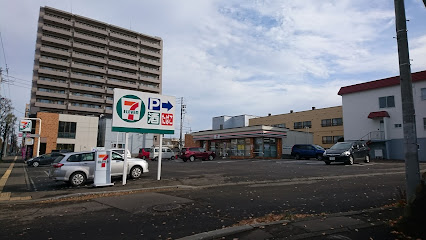 コンビニ　セブンイレブン 札幌ひばりが丘店（コンビニ）まで228m