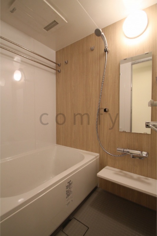 バス・シャワールーム　バスルーム