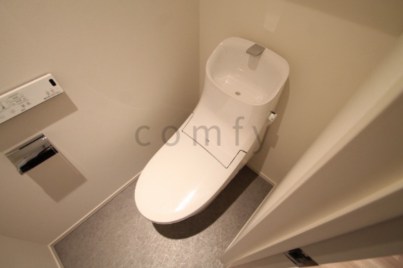 トイレ　ウォシュレット付きトイレ