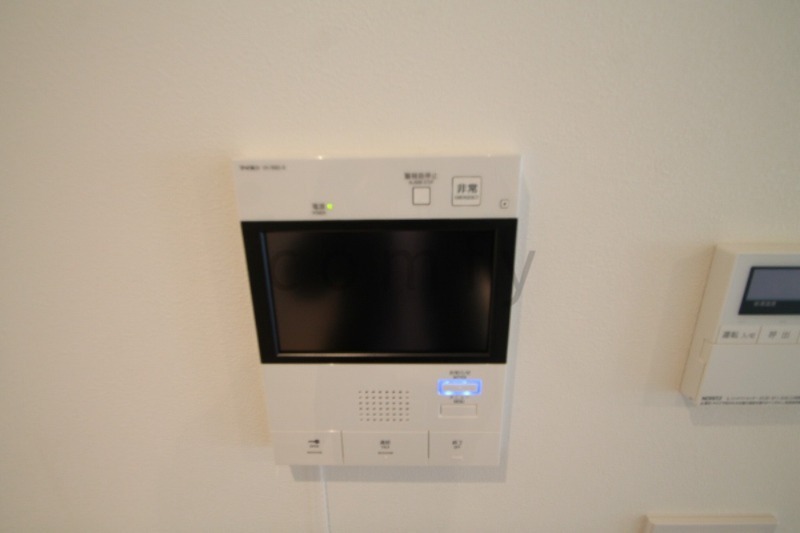 セキュリティ　モニター付きインターホン