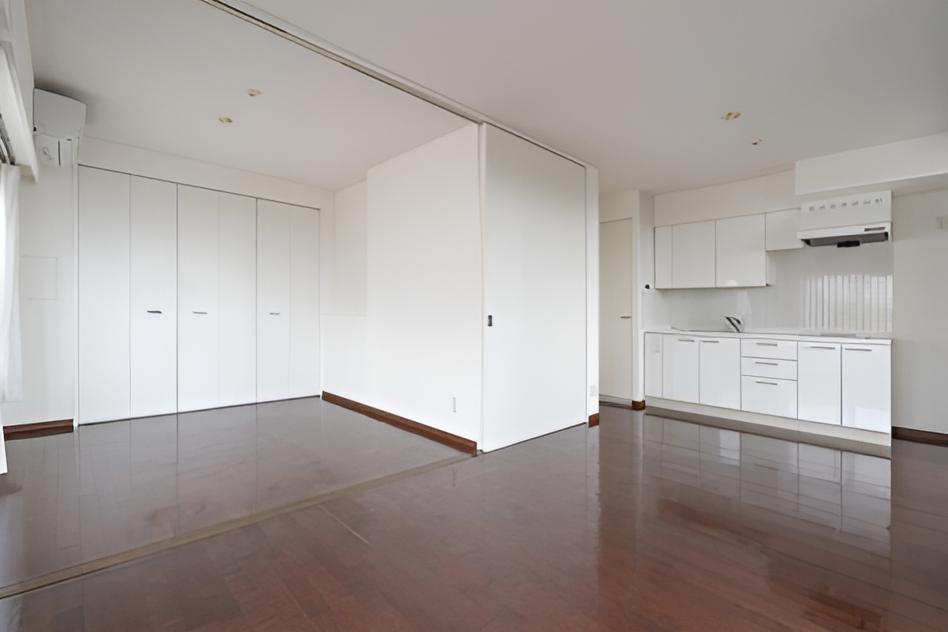 居室・リビング　☆明るい居間☆