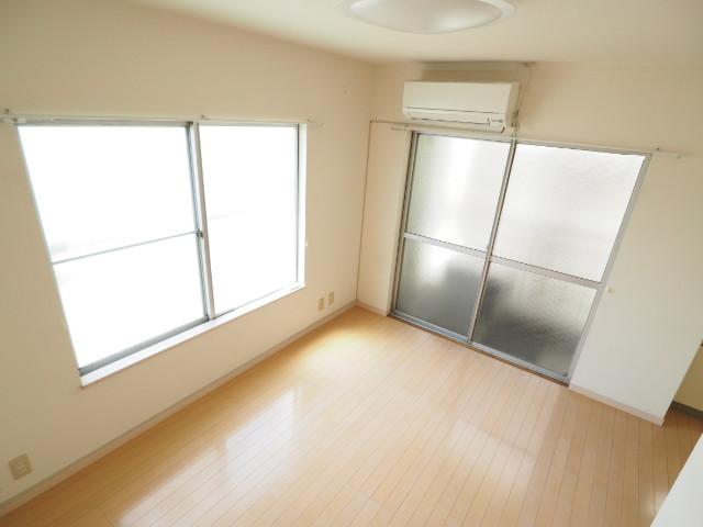 居室・リビング　日当たり良好