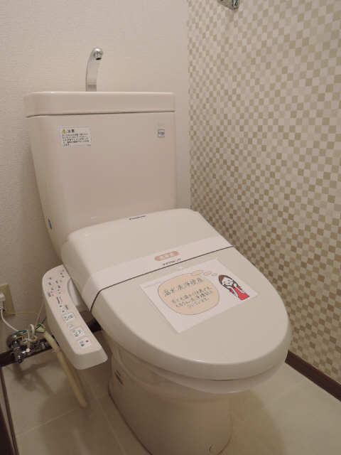 トイレ　※同型タイプ