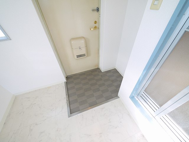 玄関　シンプルで使いやすい玄関です