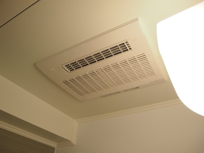 バス・シャワールーム　浴室乾燥機