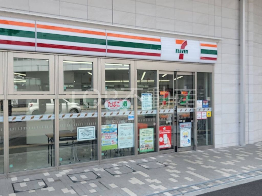 コンビニ　セブンイレブン千葉駅西口店（コンビニ）まで140m