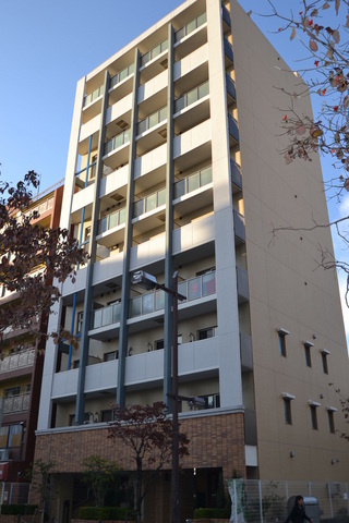 建物外観　南東から見た建物外観です