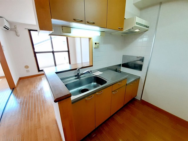 キッチン　リビングを見渡して楽しくお料理のできるキッチン♪