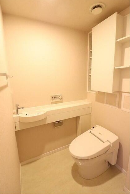 トイレ　別部屋参照