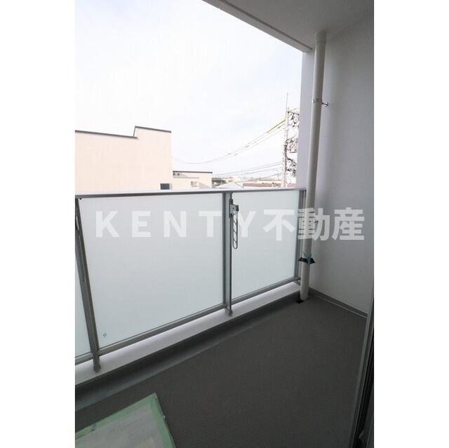 バルコニー　バルコニーからの眺めを楽しみながら食事をしませんか