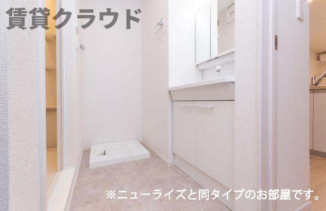 洗面設備　スペースが確保できる洗面所です