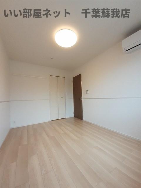 その他部屋・スペース　落ち着いて過ごせるお部屋なので、寝室にいかがでしょうか