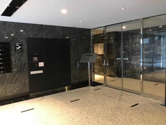 エントランス　毎日通るエントランス♪