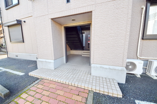 エントランス　～行ってきまーすっ～