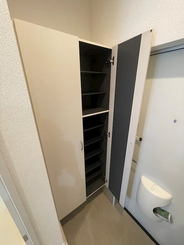 玄関　同タイプ参考写真