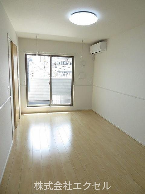 居室・リビング　明るいお部屋です。