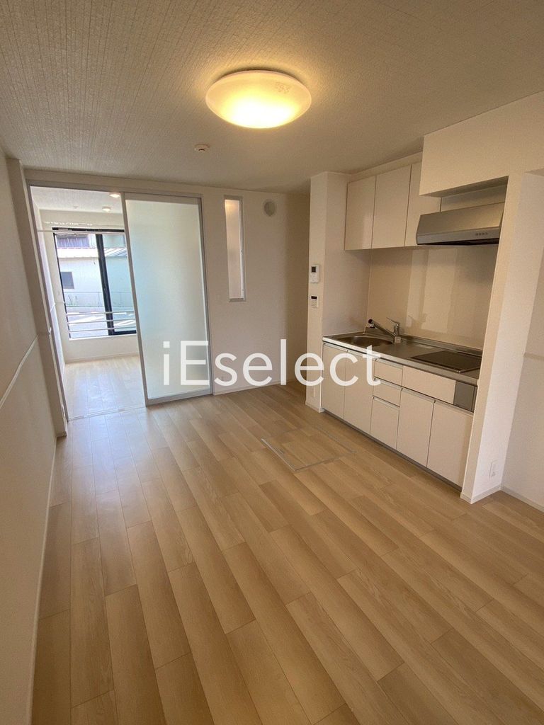 居室・リビング　南東向きで明るいお部屋です
