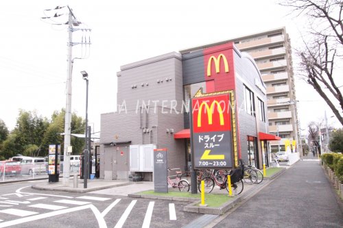 飲食店　マクドナルド 小金井ぬくい坂下店（飲食店）まで609m