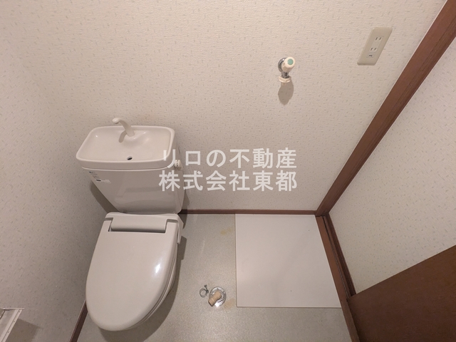その他　洗濯機置き場は室内にあるので雨に濡れる心配はありません。