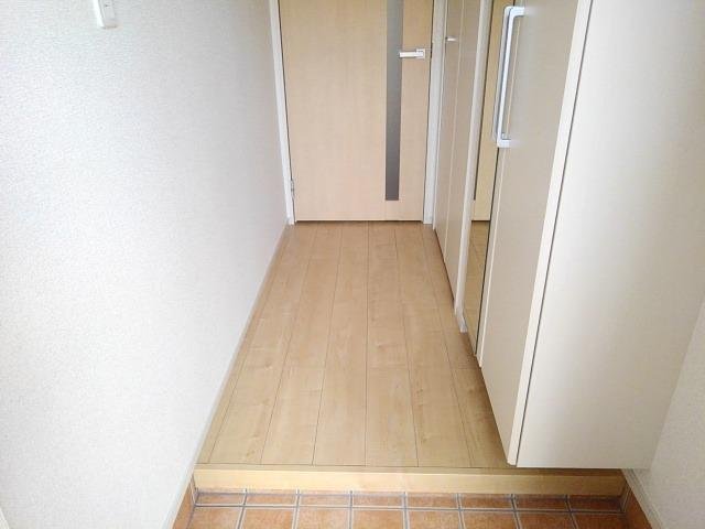 玄関　シンプルで使いやすい玄関です