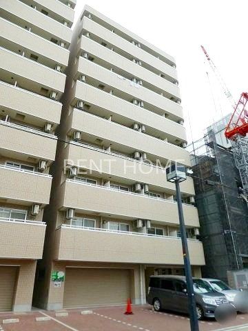 建物外観　鉄骨造９階建