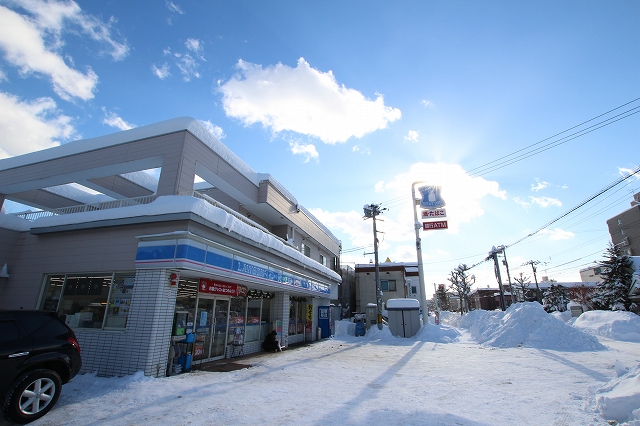 コンビニ　ローソン札幌旭町五丁目店（コンビニ）まで401m