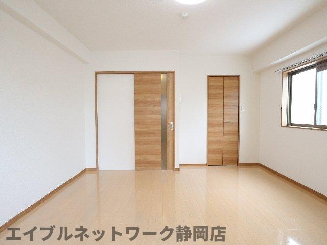 居室・リビング　ゆったりとした居間です