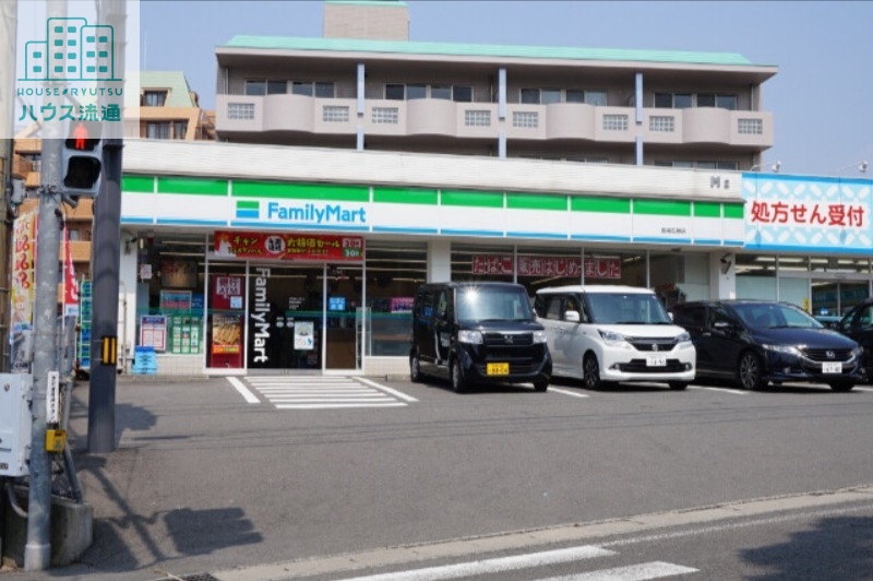 コンビニ　ファミリーマート長崎石神店（コンビニ）まで279m
