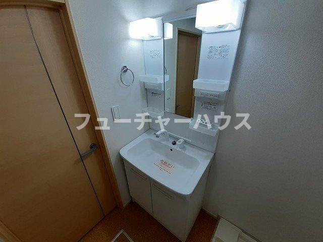 洗面設備　使いやすい洗面所です
