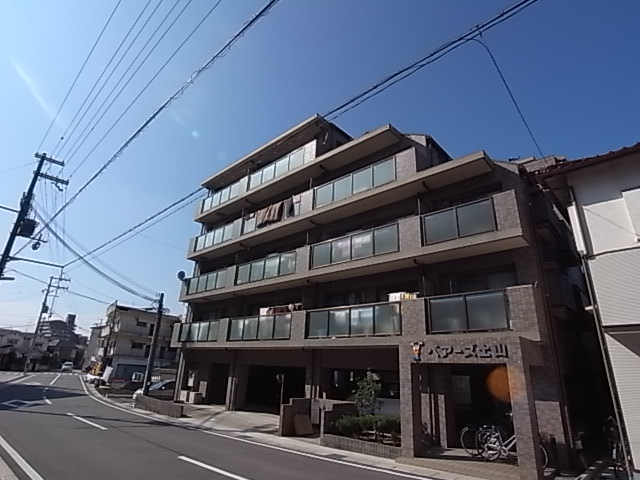 加古郡播磨町北野添のマンションの建物外観