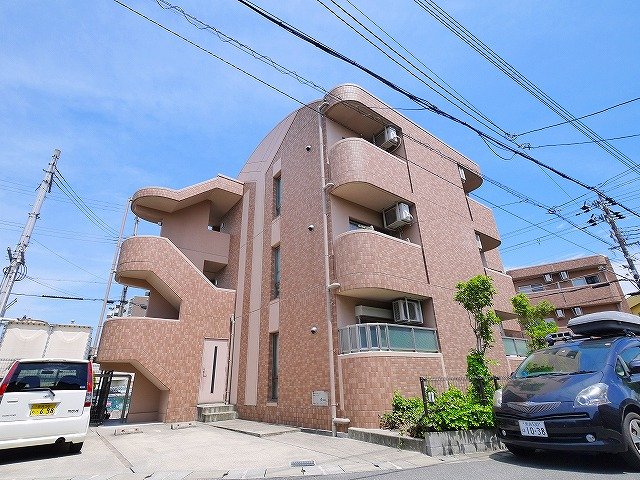 桜井市大字谷のマンションの建物外観
